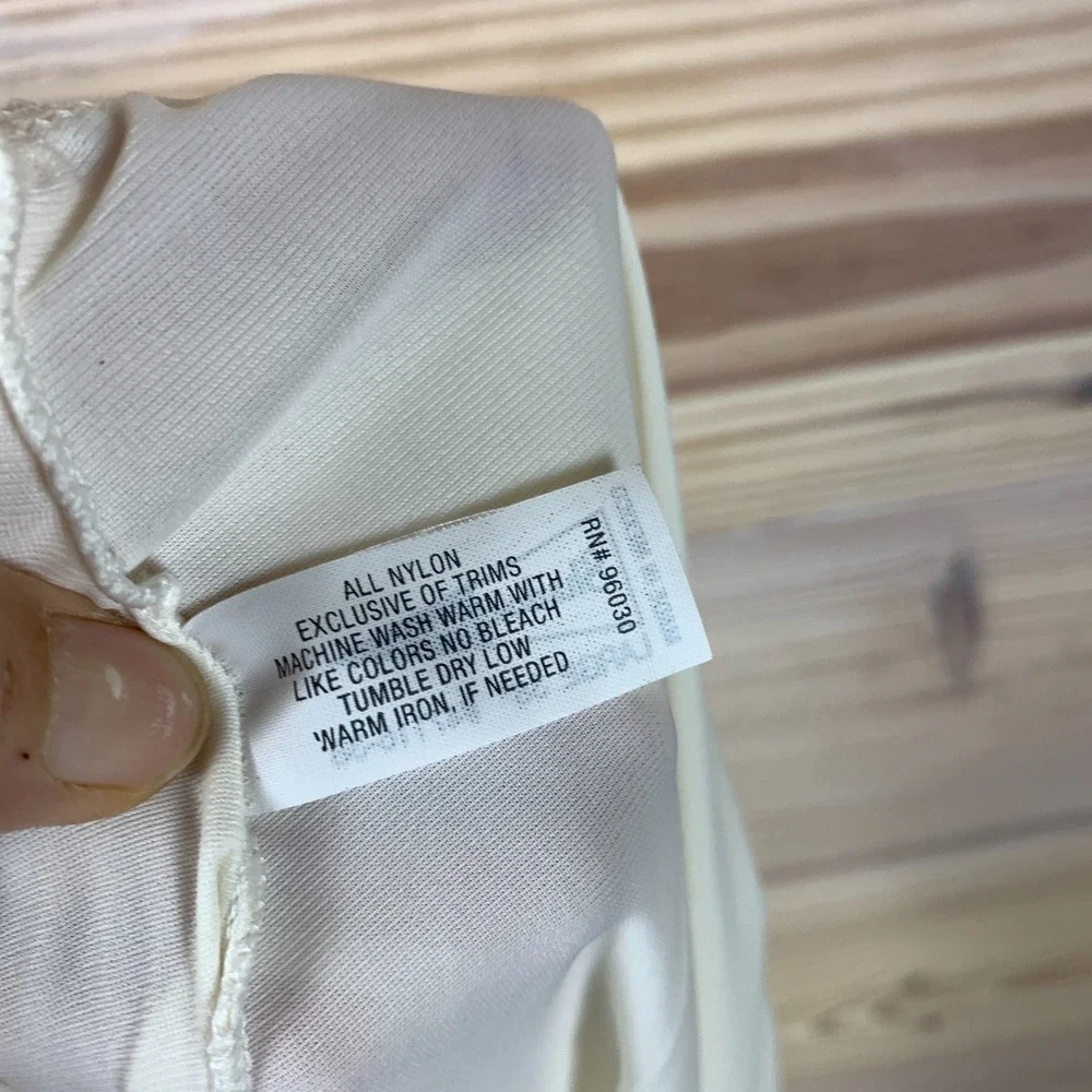 Vtg Shadowline‎ Long Half Slip Skirt Liner Large Sz 38 Ivory #47116-38 Mint EUC